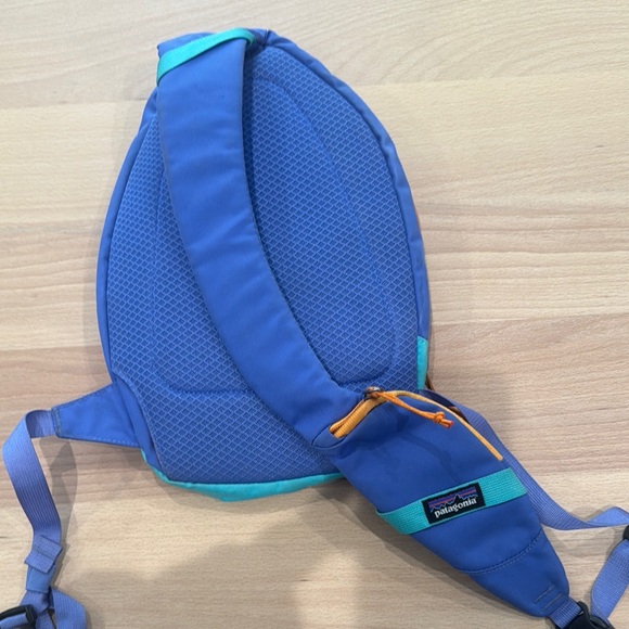 Patagonia Atom Sling - Picture 4 of 9